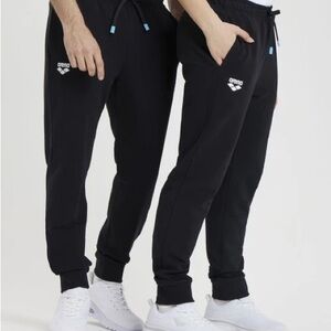 NWT arena Team Pant - solid black